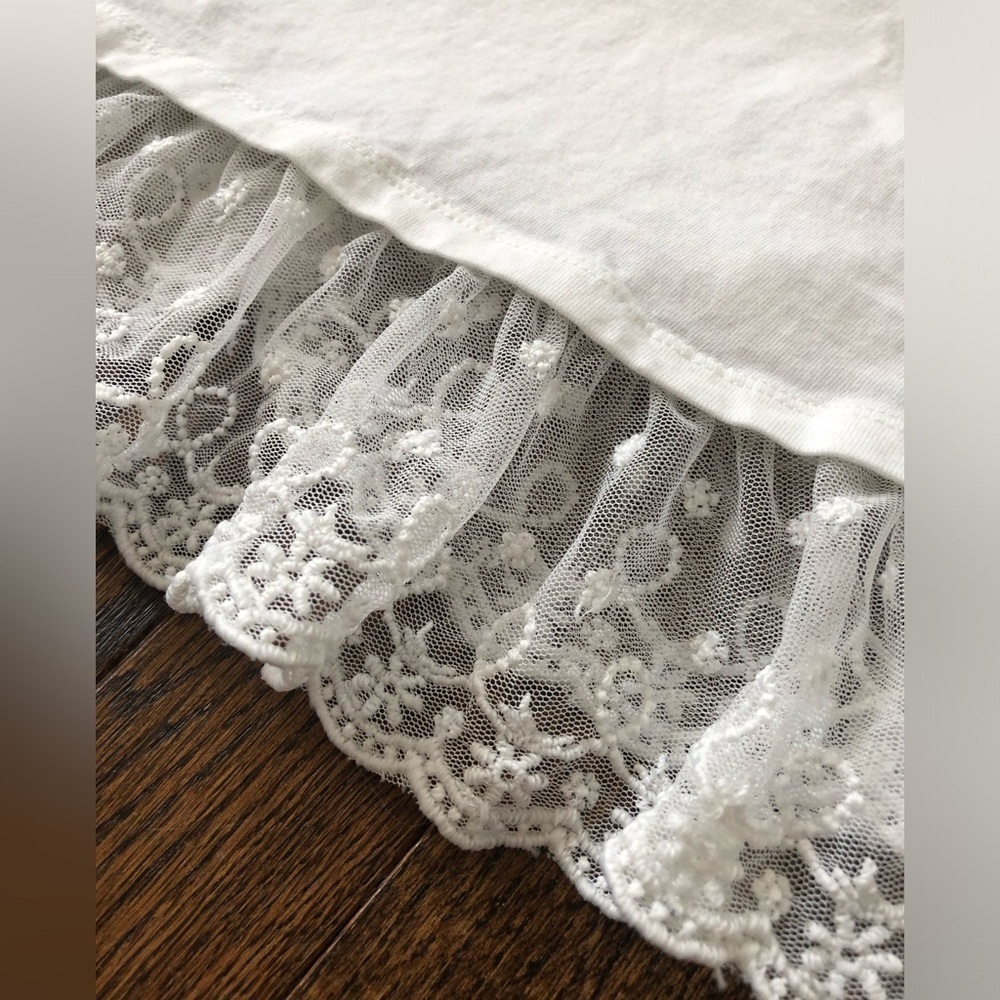 Cynthia Rowley Girls M (7/8) White Long-Sleeved Embellished Tee w/Lace Hem -EUC! - Picture 12 of 12